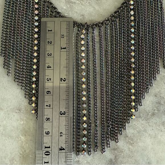 Hot Topic Jewelry Iridescent Rhinestone Fringe Necklace NWT - Picture 4 of 4
